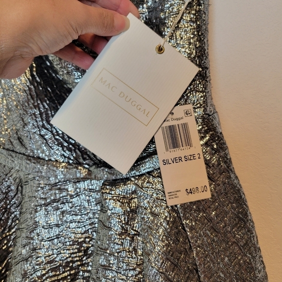 NWT Mac Duggal Silver Metallic Ruffled One Shoulder Fit & Flare Dress Size 2 - Picture 16 of 16